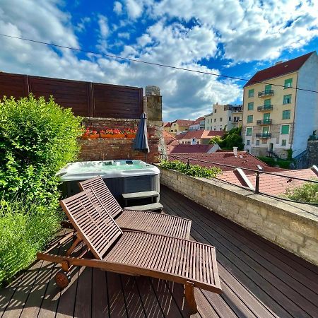 Terrace Apartman Prémium Belváros Jacuzzival Apartment Veszprém Exterior foto