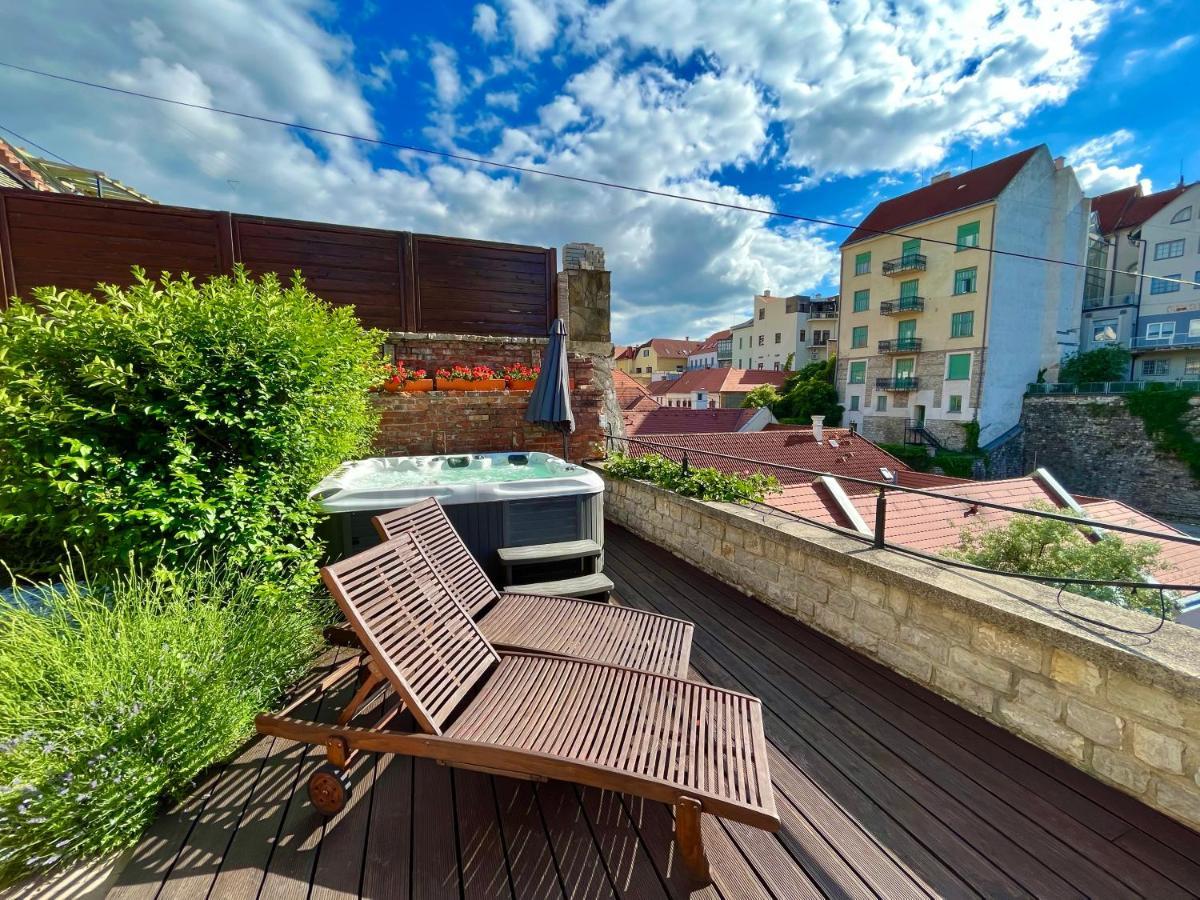 Terrace Apartman Prémium Belváros Jacuzzival Apartment Veszprém Exterior foto